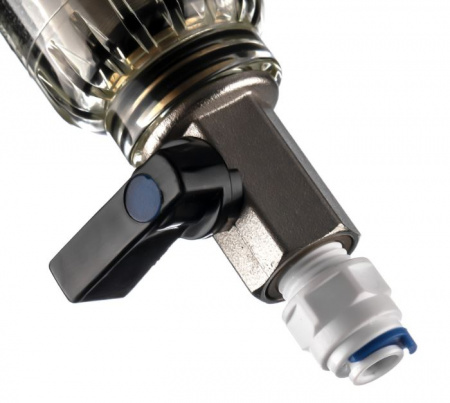 Гейзер Бастион 7508155233 с регулятором давления для холодной воды 1/2"